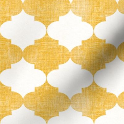 Small Golden Yellow Vintage Quatrefoil  Distressed Weave, Time-Worn Texture with an Artisan Touch