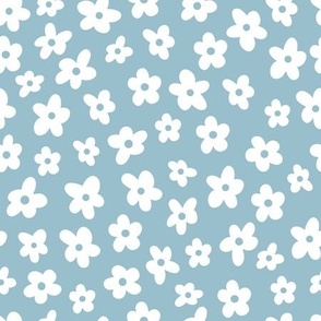Small // Hayden: Minimalist Daisy Flower - Light Sky Blue