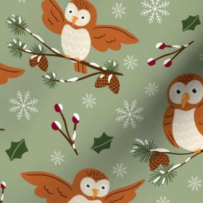 (M) Cute owls on green natural Christmas