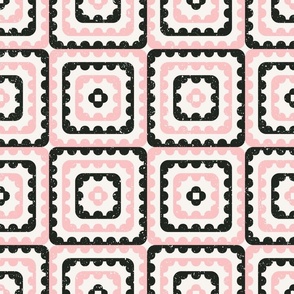 granny square l black pink