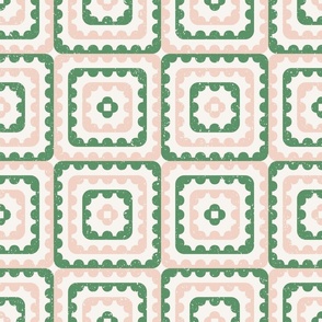 granny square l green blush pink