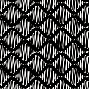 Squiggle line diamond waves - white and black (medium)