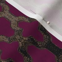 Faux Woven Quatrefoil Bronze on Raspberry Purple