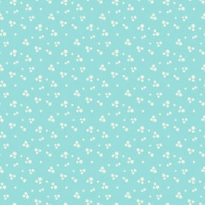 4in daisy clusters in baby blue and white