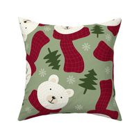 (L) Cute cozy bear on green natural Christmas 