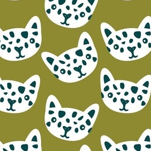 Vintage cheetah cats - Kids retro style nineties screen printed animals olive green emerald 