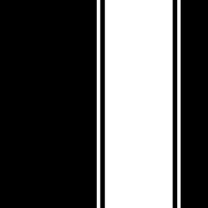 Jumbo Blanket Stripe in Onyx Black and Optic White