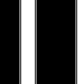 Large Blanket Stripe in Onyx Black and Optic White