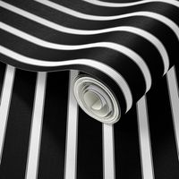 Tiny Blanket Stripe in Onyx Black and Optic White