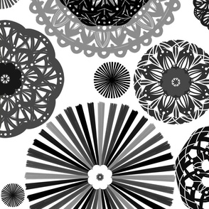 L|Rainbow Pinwheel Doily Lace Party Wall Black-©Lucinda Wei