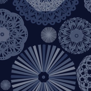 L|Rainbow Pinwheel Doily Lace Party Wall Indigo-©Lucinda Wei