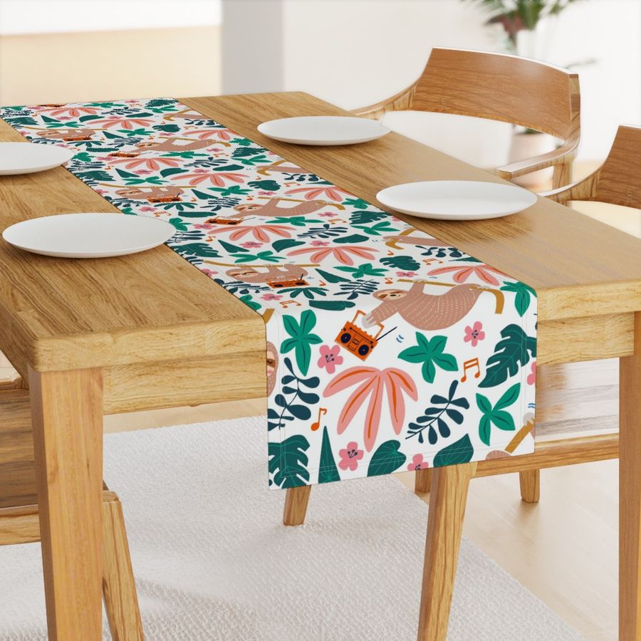 HOME_GOOD_TABLE_RUNNER