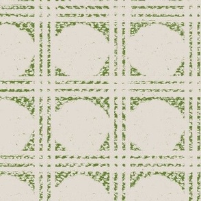 distressed Geo circle grid in pear-green and pearl white
