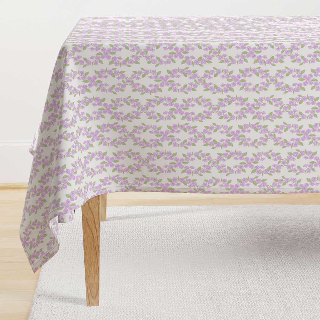 Lilac Lattice Floral Trellis, Scalloped Climbing Vine Purple Lilac Flowers PF001L