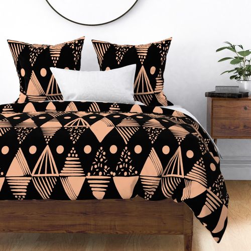 Caribbean Geometric Essence, Black, Peach Fuzz, Large 