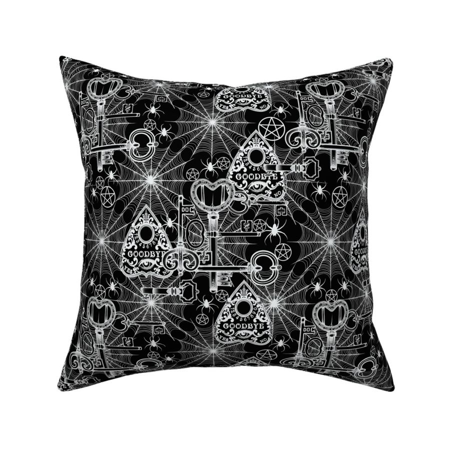 HOME_GOOD_SQUARE_THROW_PILLOW