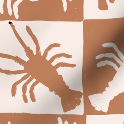 LARGE HAND DRAWN NOVELTY BEACH CRAB LOBSTER MUTED NEUTRAL CHECKERBOARD-COPPER BROWN-EGGSHELL WHITE-BLACK