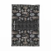 2025 Calendar Tea Towel to Tote Bag //  Fossil Damask