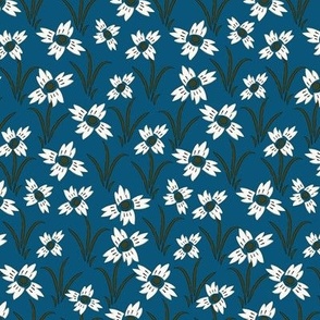 M| Light White Indian Floral Print Flow on Venice blue