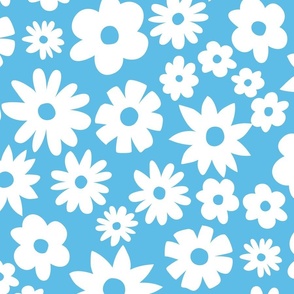 Large white daisies on light blue background. Extra large scale daises on baby blue background. Jumbo pastel blue flowers. Ditsy Flowers blue and white.