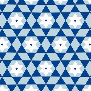 M - playful triangles stars // white blue