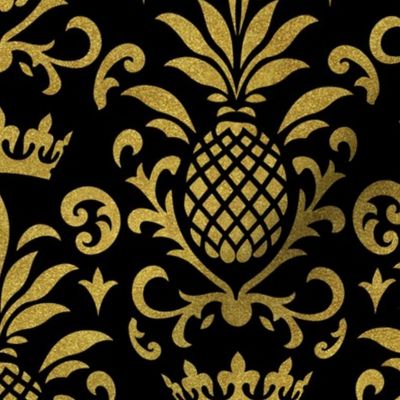 Royal Pineapple Elegance Gold Black Smaller Scale