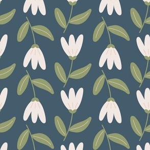 Medium / Simple Flowers with Light Coral Petals and Green Stems on Navy