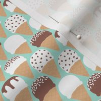 (small scale) Ice-cream cones - mint - LAD24