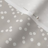 M / Neutral Linen Irregular Dots