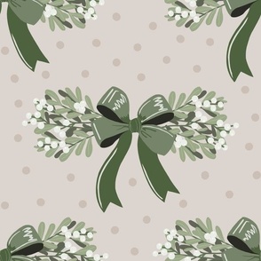 Large Mistletoe Bunches with Green Bow, Light Tan Polka Dot