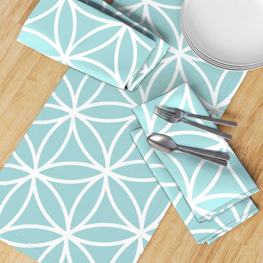 HOME_GOOD_TABLE_RUNNER