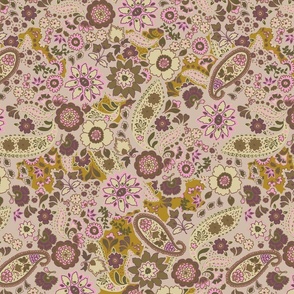 Boheme Paisley Beige and pink tones