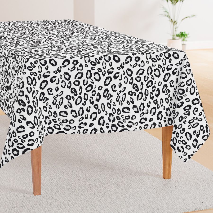 HOME_GOOD_RECTANGULAR_TABLE_CLOTH