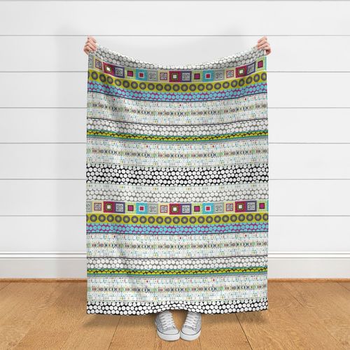 HOME_GOOD_THROW_BLANKET