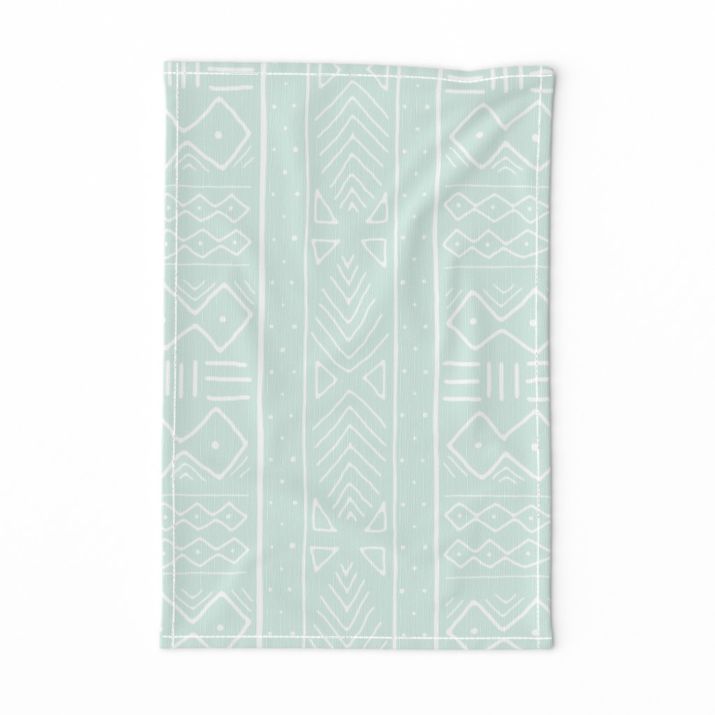 Mudcloth in white on mint