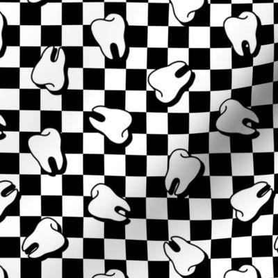 Checkerboard Teeth: Black & White (Medium Scale) 