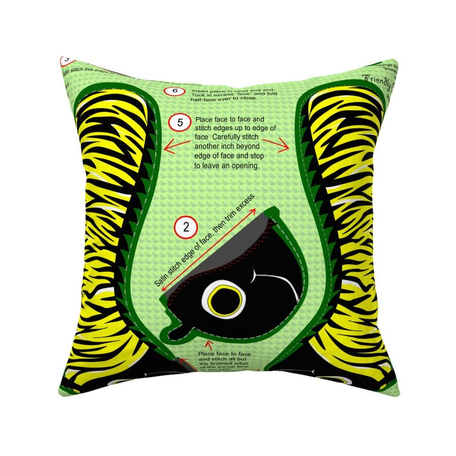 HOME_GOOD_SQUARE_THROW_PILLOW