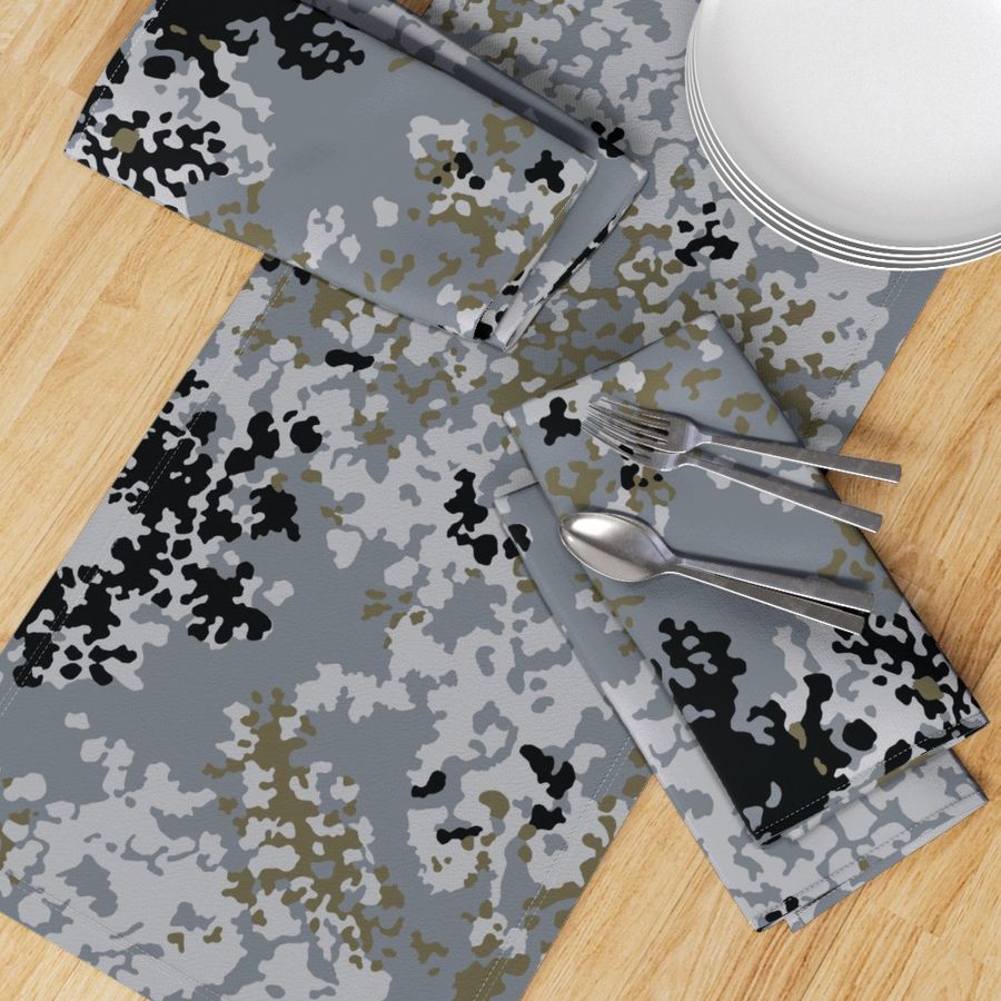 HOME_GOOD_TABLE_RUNNER