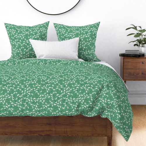 Humble Daisy - rich pine and fern green fabric