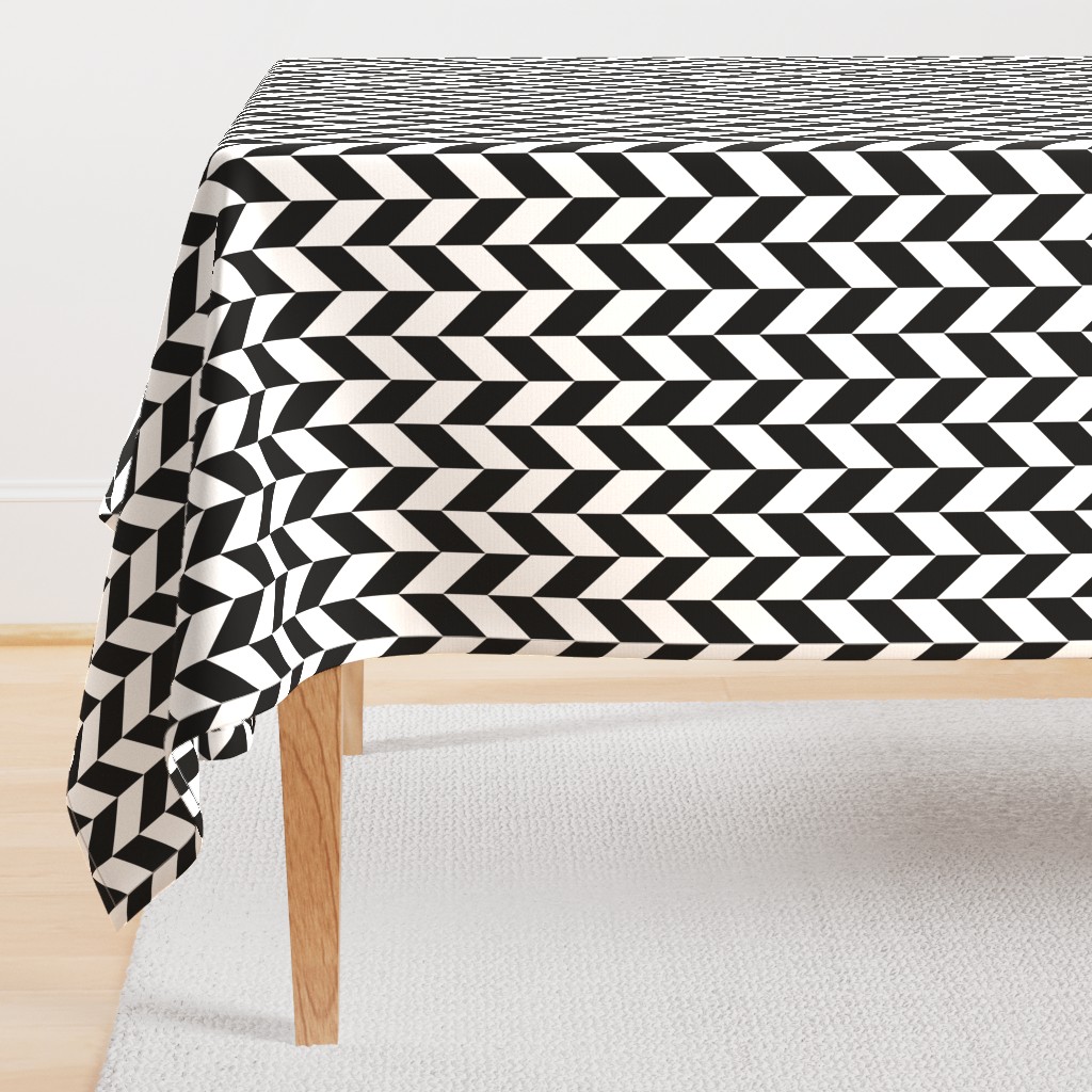 Small Black-White Herringbone