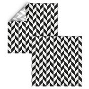 Small Black-White Herringbone