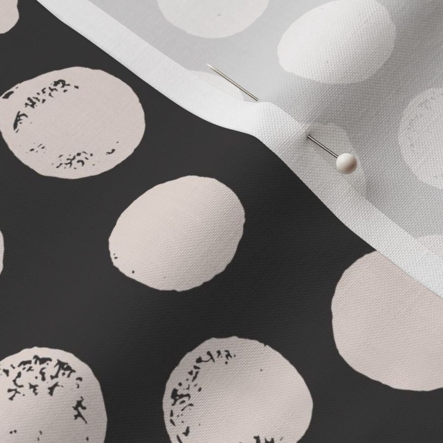 Organic Ink Dots (off white on black)