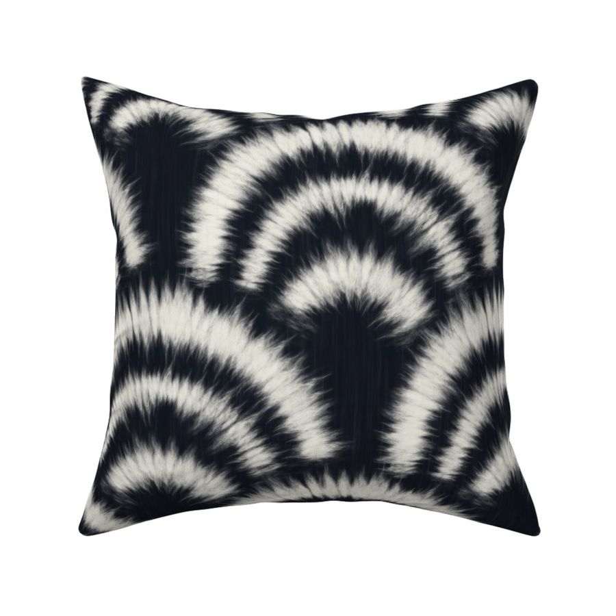 (medium scale) shibori tie dye scallop dark black and white b&w contrast