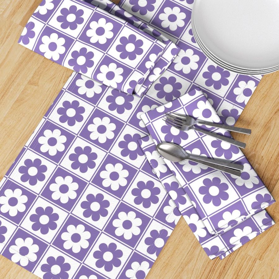 Bigger Daisy Checkers In Violet Purple