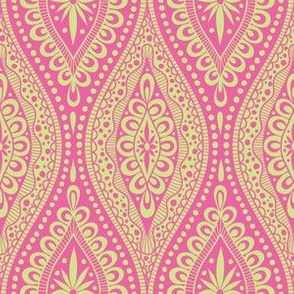 Scallopy-lime on pink
