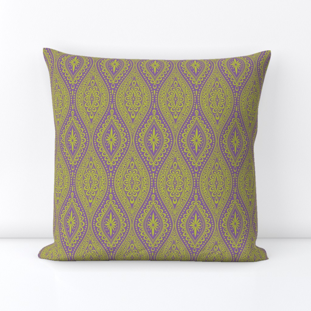 Scallopy-chartreuse on purple