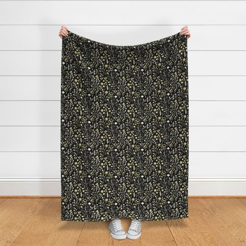 Black and Gold Delicate Floral - Stylish Flowers and Leaves Pattern