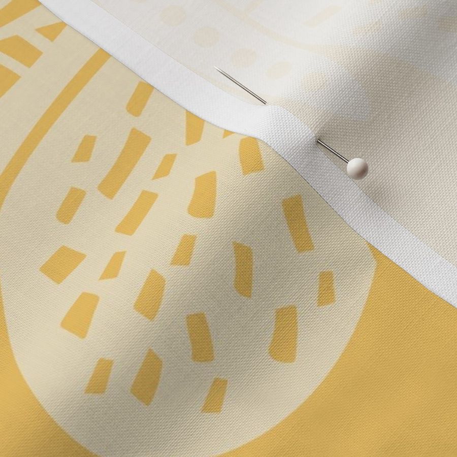 Butterfly-yellow-cream-XXL-grid