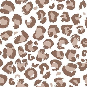 Cheetah Mocha Mousse White leopard 2025