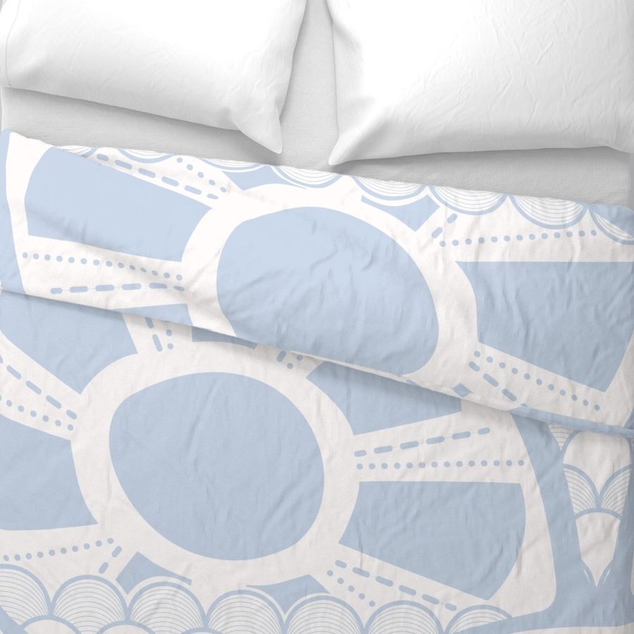 Light Placid Blue On White - Sun And Sea - Scallop Pattern